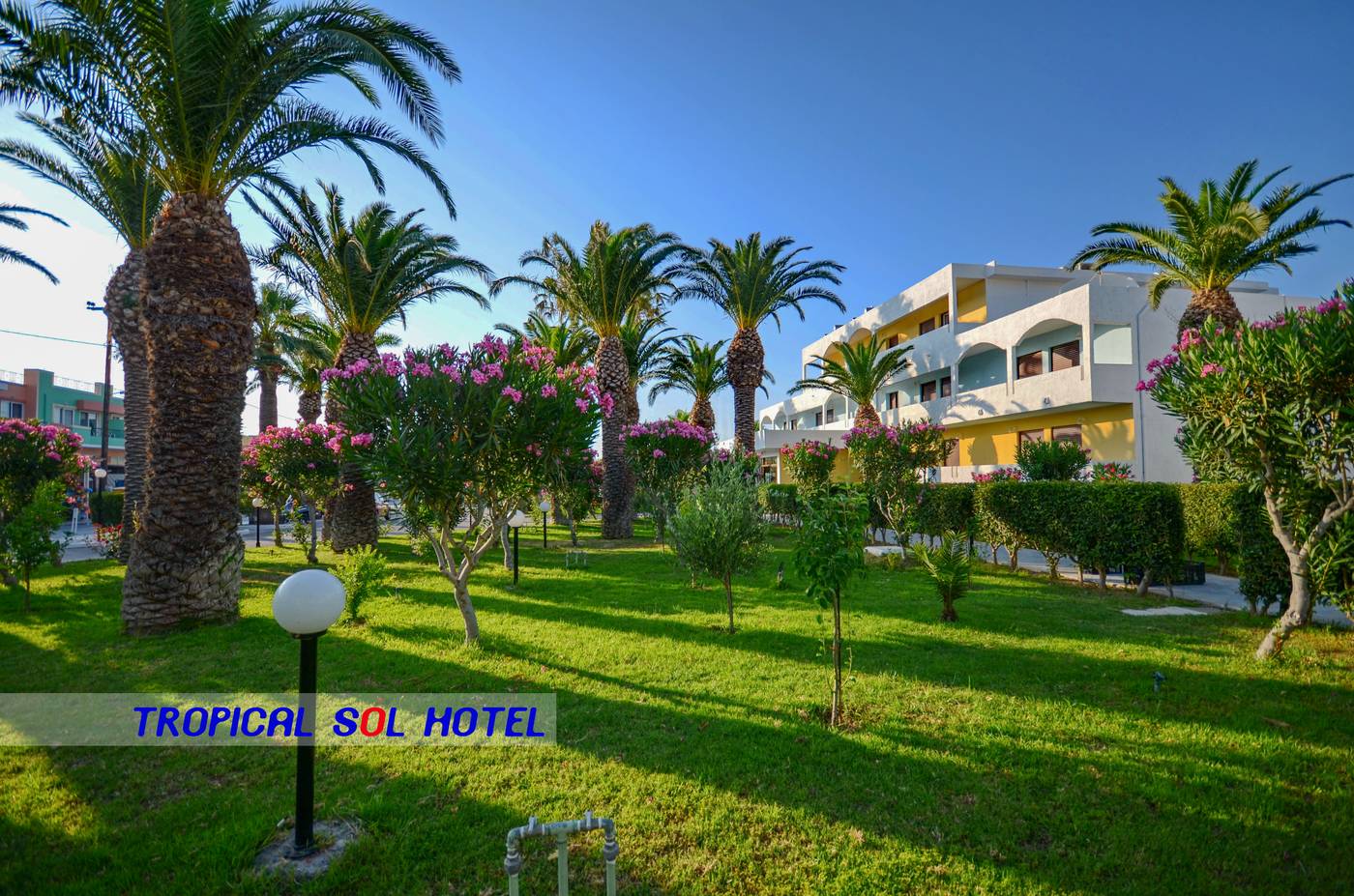 Tropical-Sol-Terrace-12