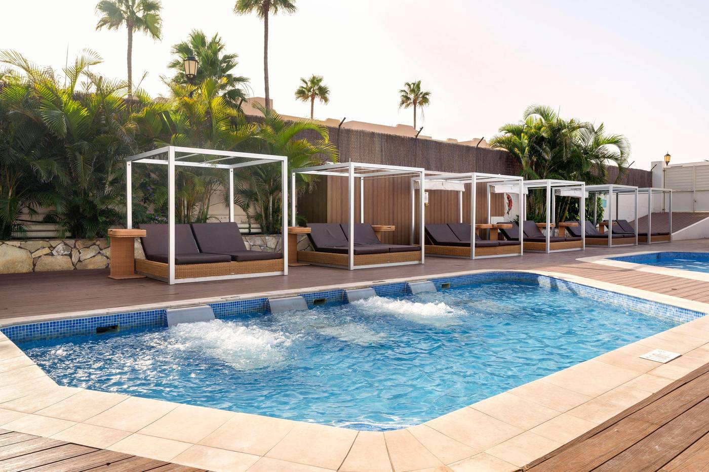 Alua-Suites-Fuerteventura-Pool-16