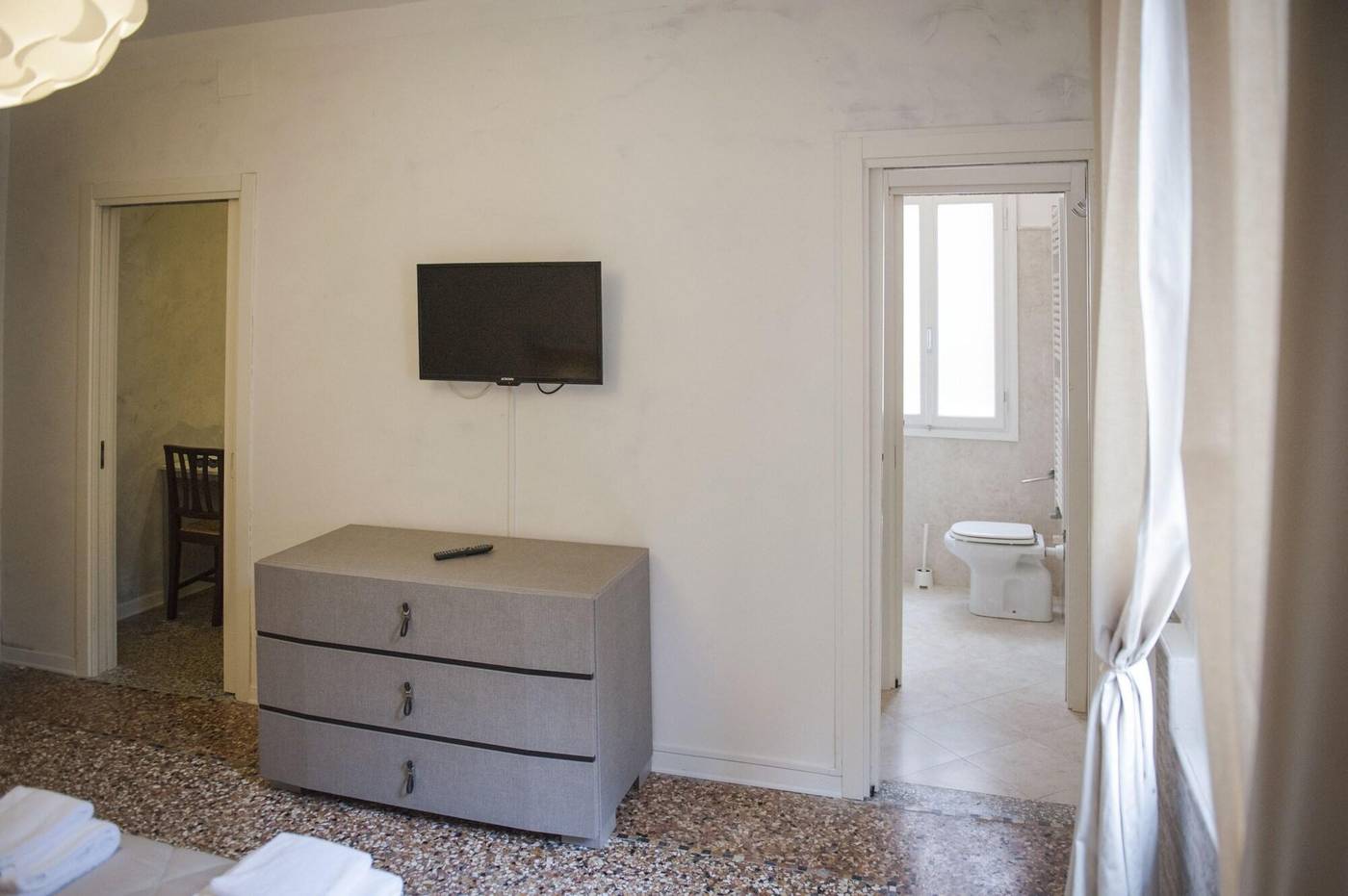 Porta-Orientalis-Venice-Room-12
