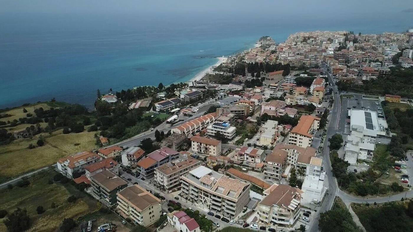 Middle Town Palace-Italy-Tropea-General view-4