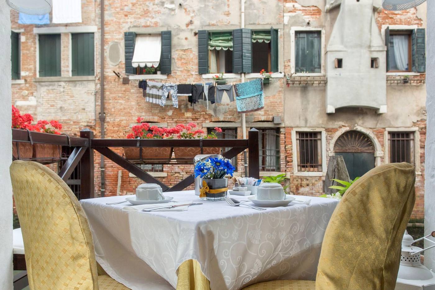 Alla-Vite-Dorata-Room-37