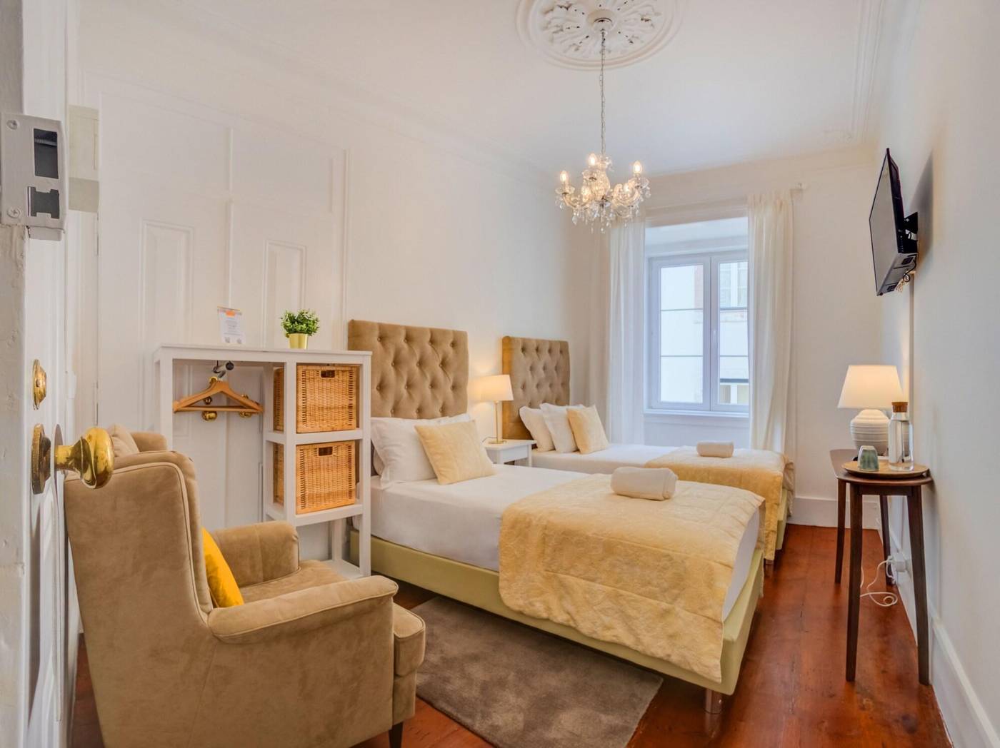 Solar Dos Poetas-Portugal-Lisbon-General view-6