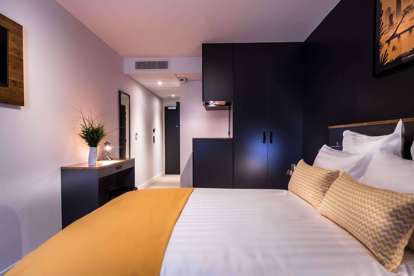 Best-Western-Plus-Suitcase-Paris-la-Defense-Room-22