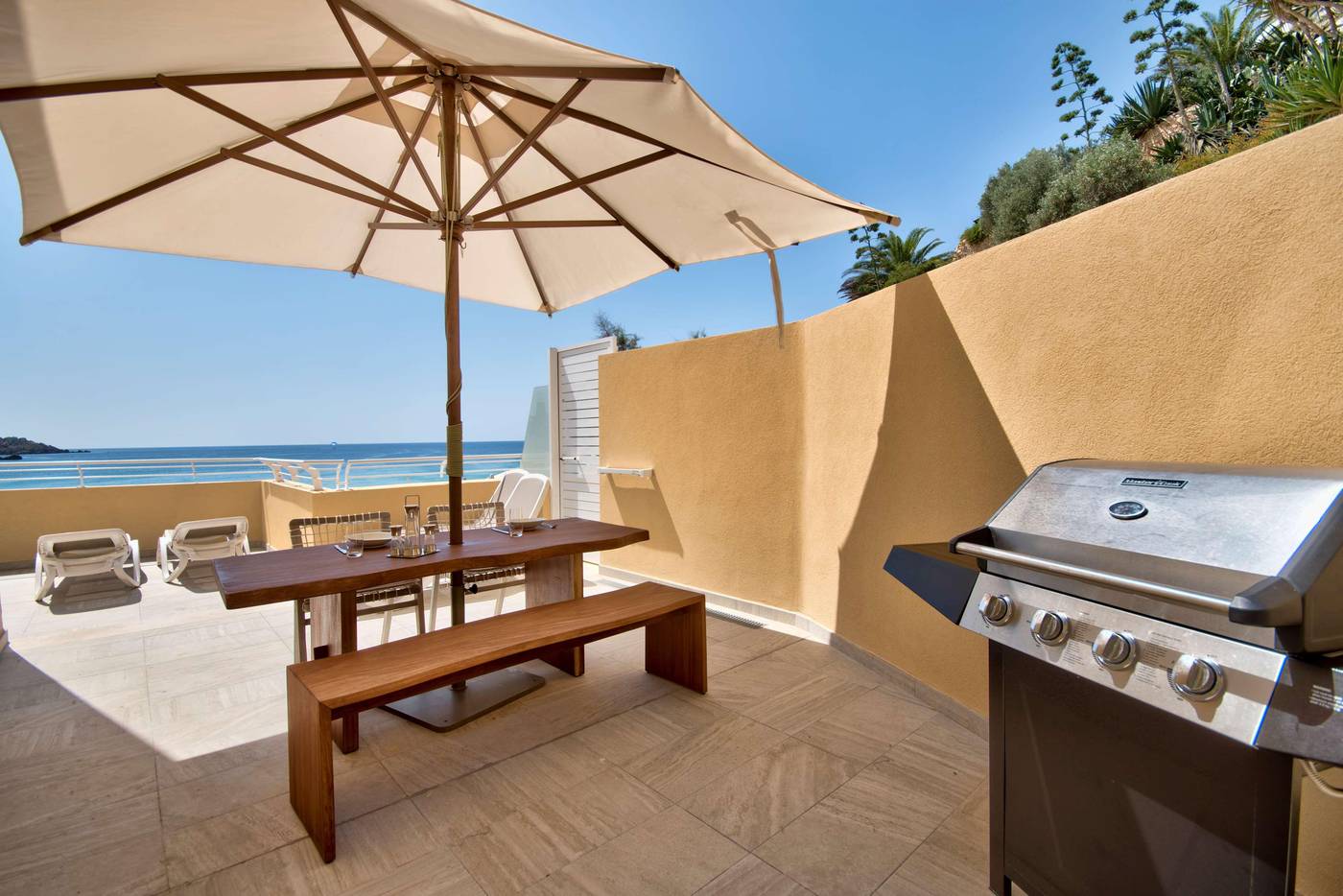 Radisson-Blu-Resort---Spa-Golden-Sands-Room-94