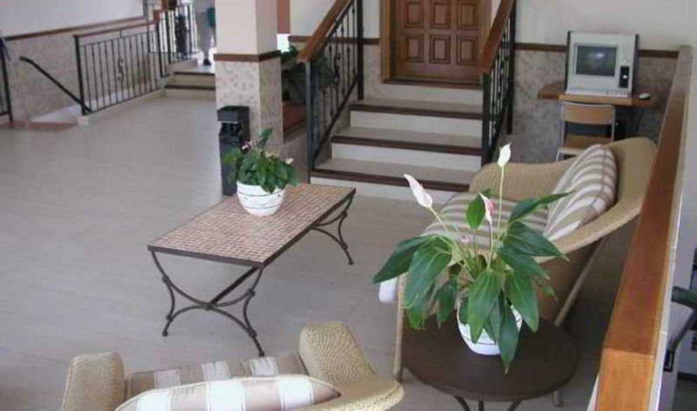 Bungalows-Grimanesa-Lobby-11