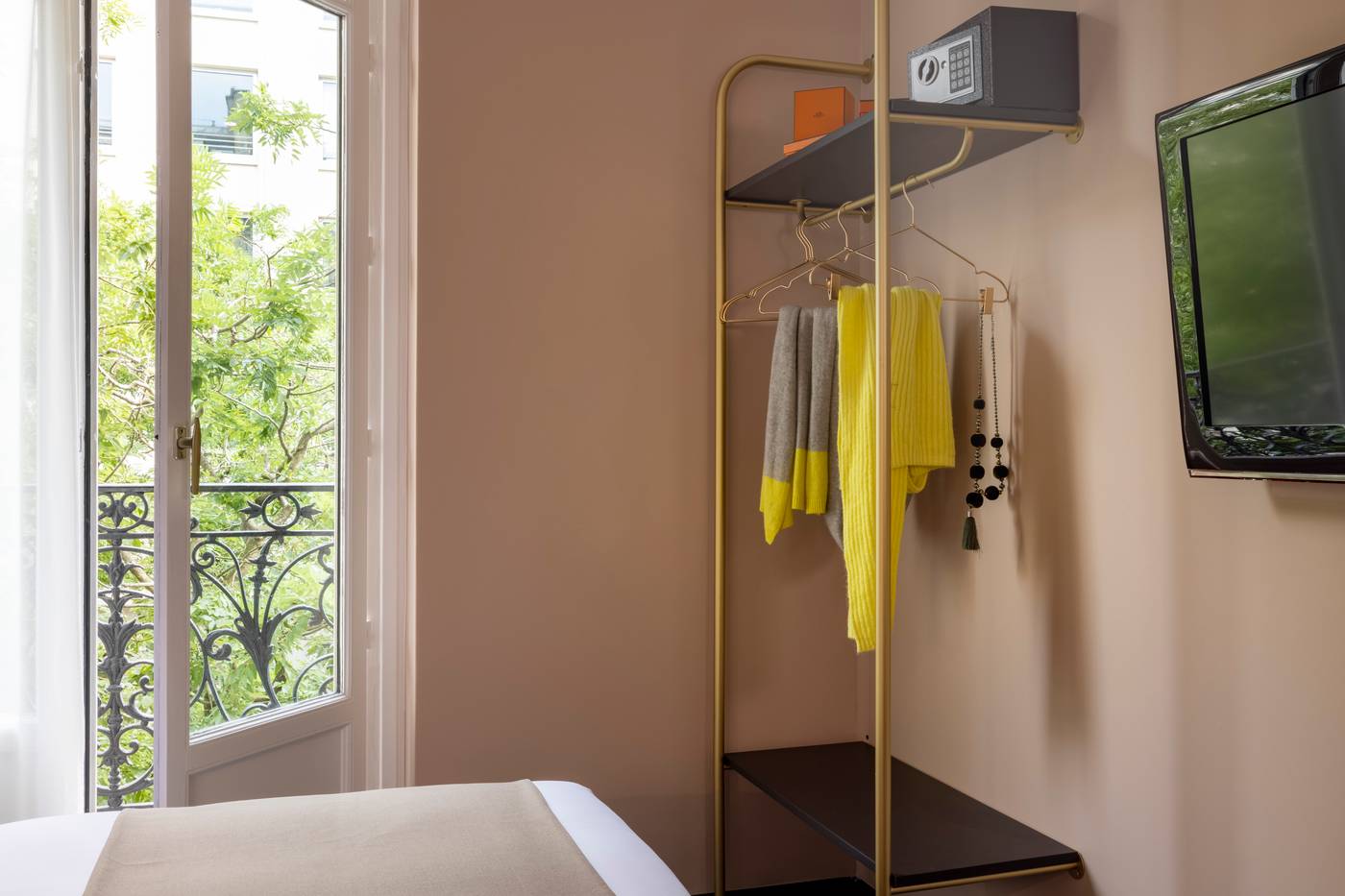 Au-Palais-de-Chaillot-Room-39