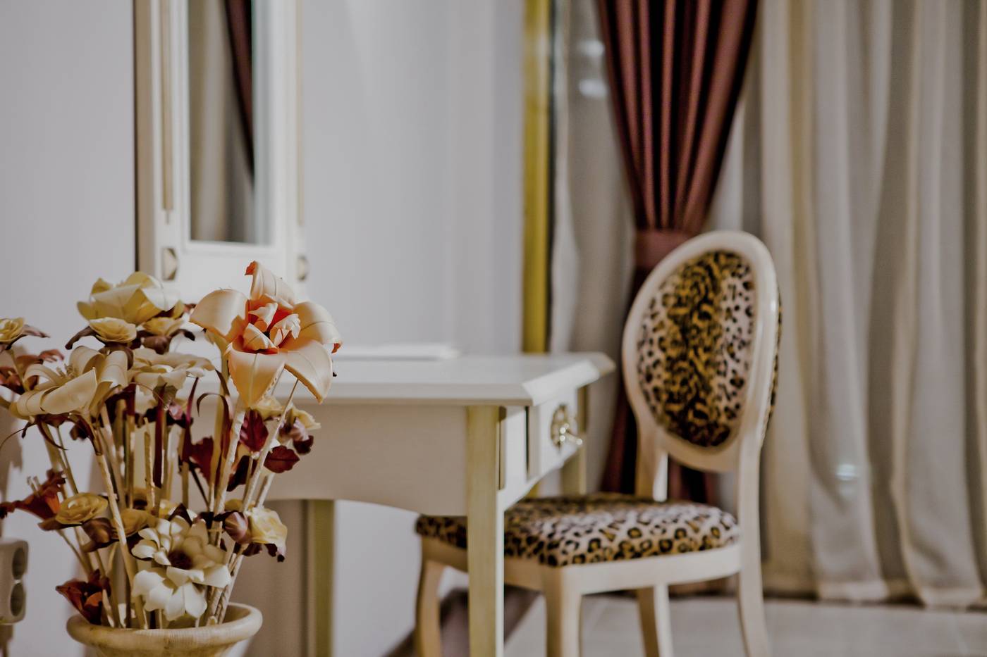 Imperial-Palace-Room-36