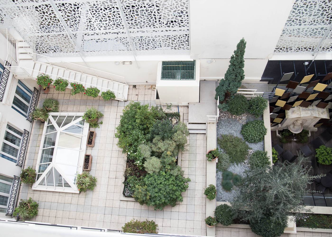 Rochester-Champs-Elysees-Terrace-58