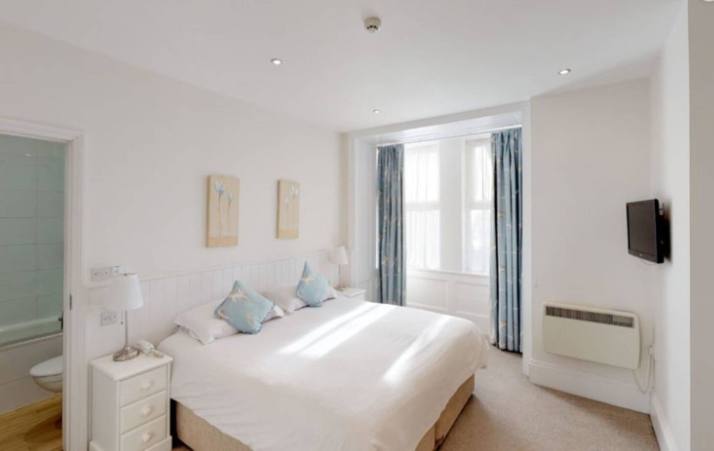 Ommaroo-Hotel-Room-13