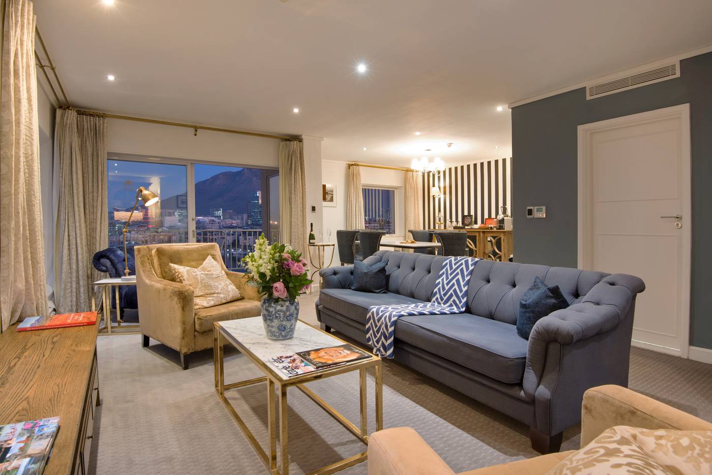 The-Commodore-Room-12