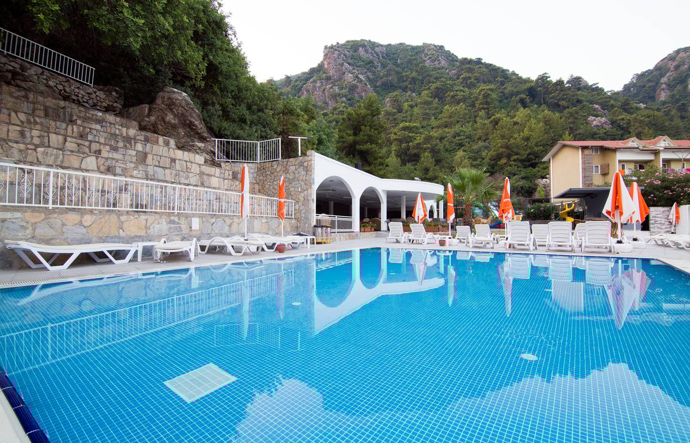 Mirage-World-Pool-5