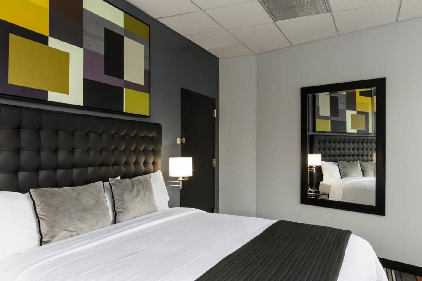 Broadway-Plaza-Hotel-Room-8