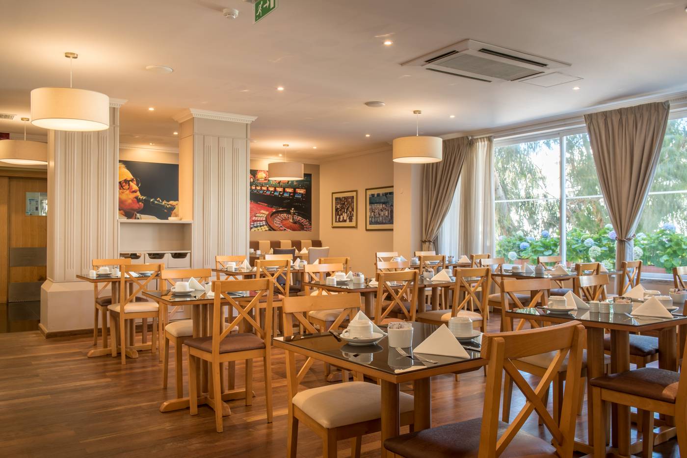 Vila-Gale-Estoril---Adults-Only-Restaurant-25