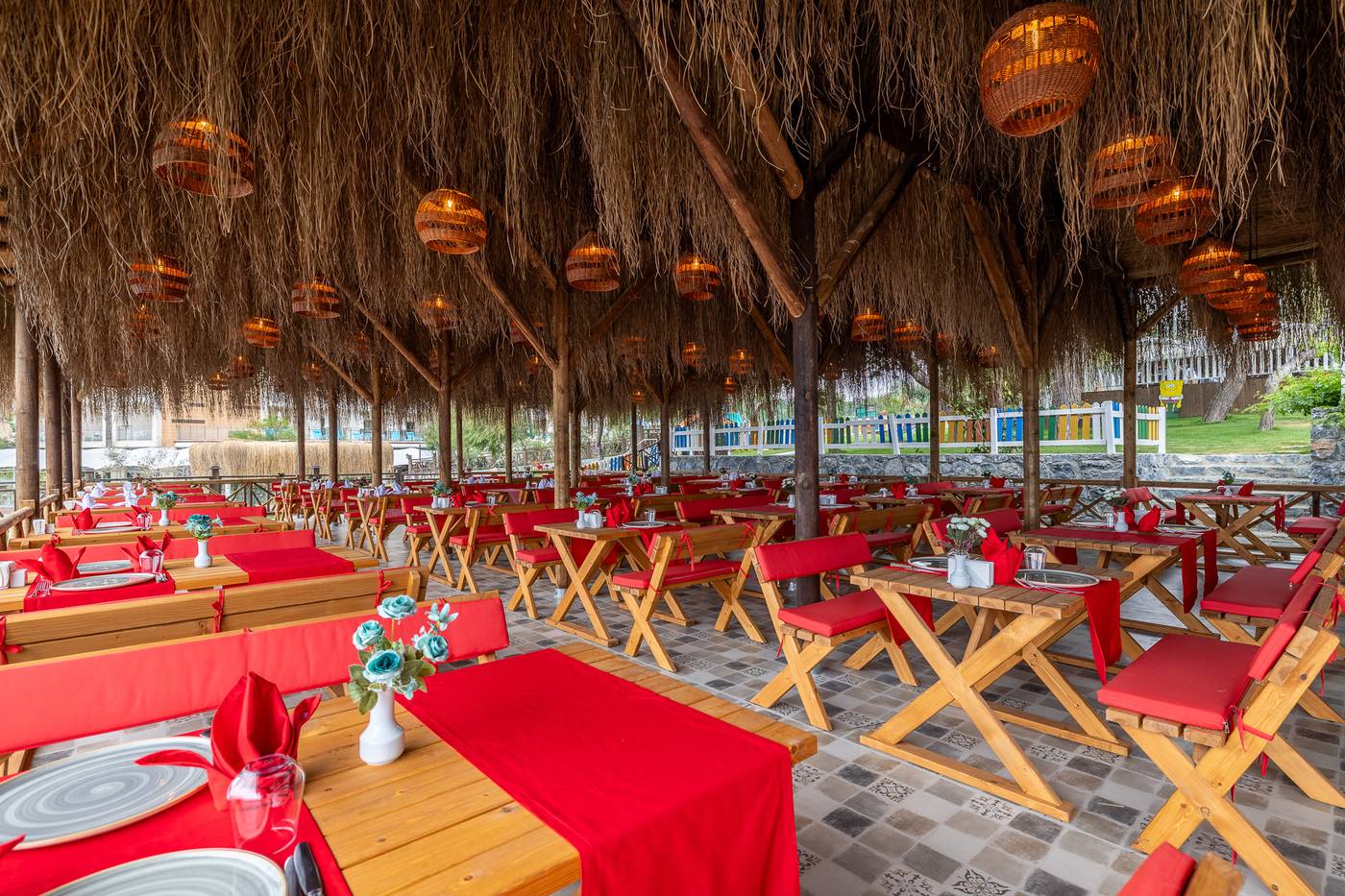 Ramada-Resort-by-Wyndham-Kusadasi---Golf-Restaurant-16