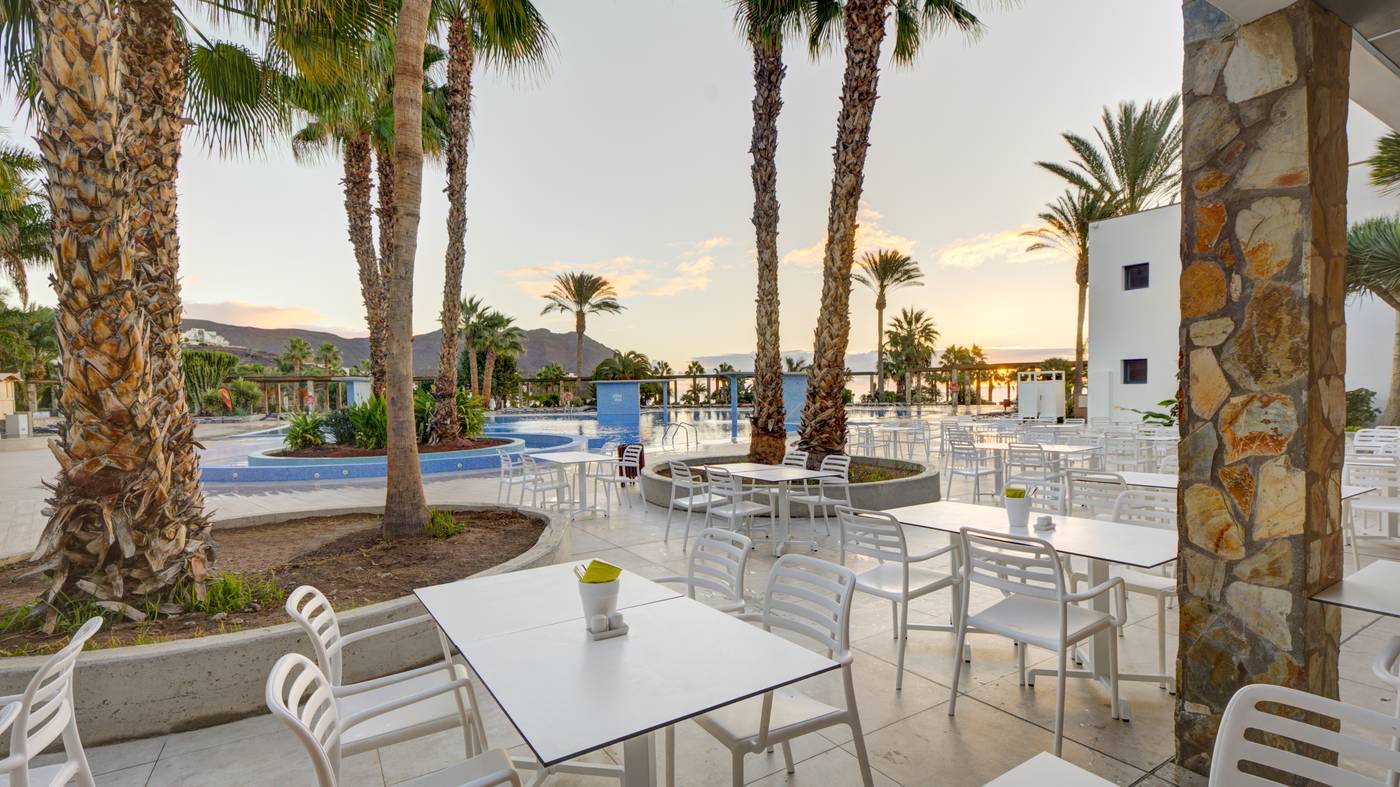 Playitas-Aparthotel-Restaurant-7