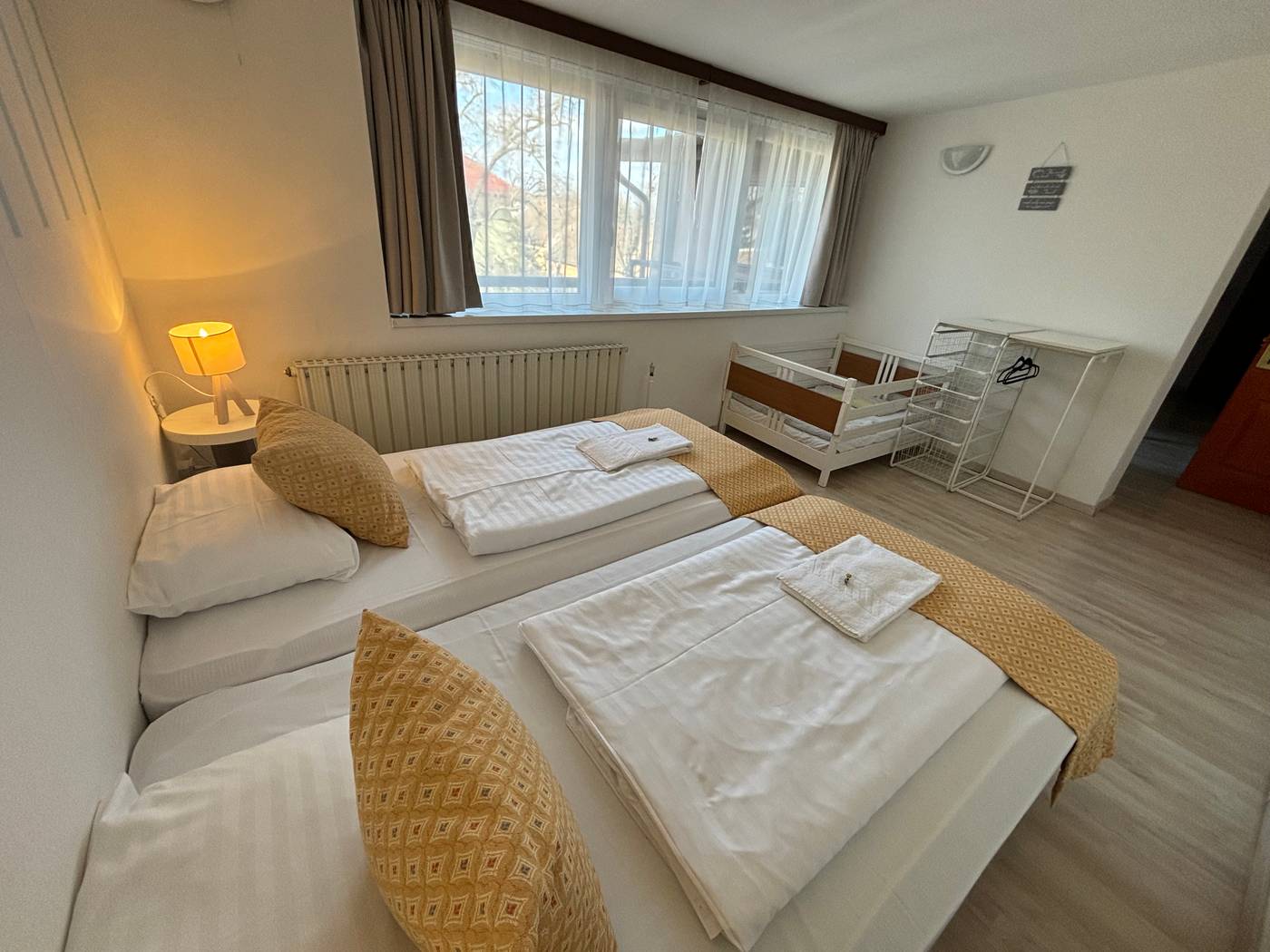 Gloria-Budapest-City-Center-Room-15