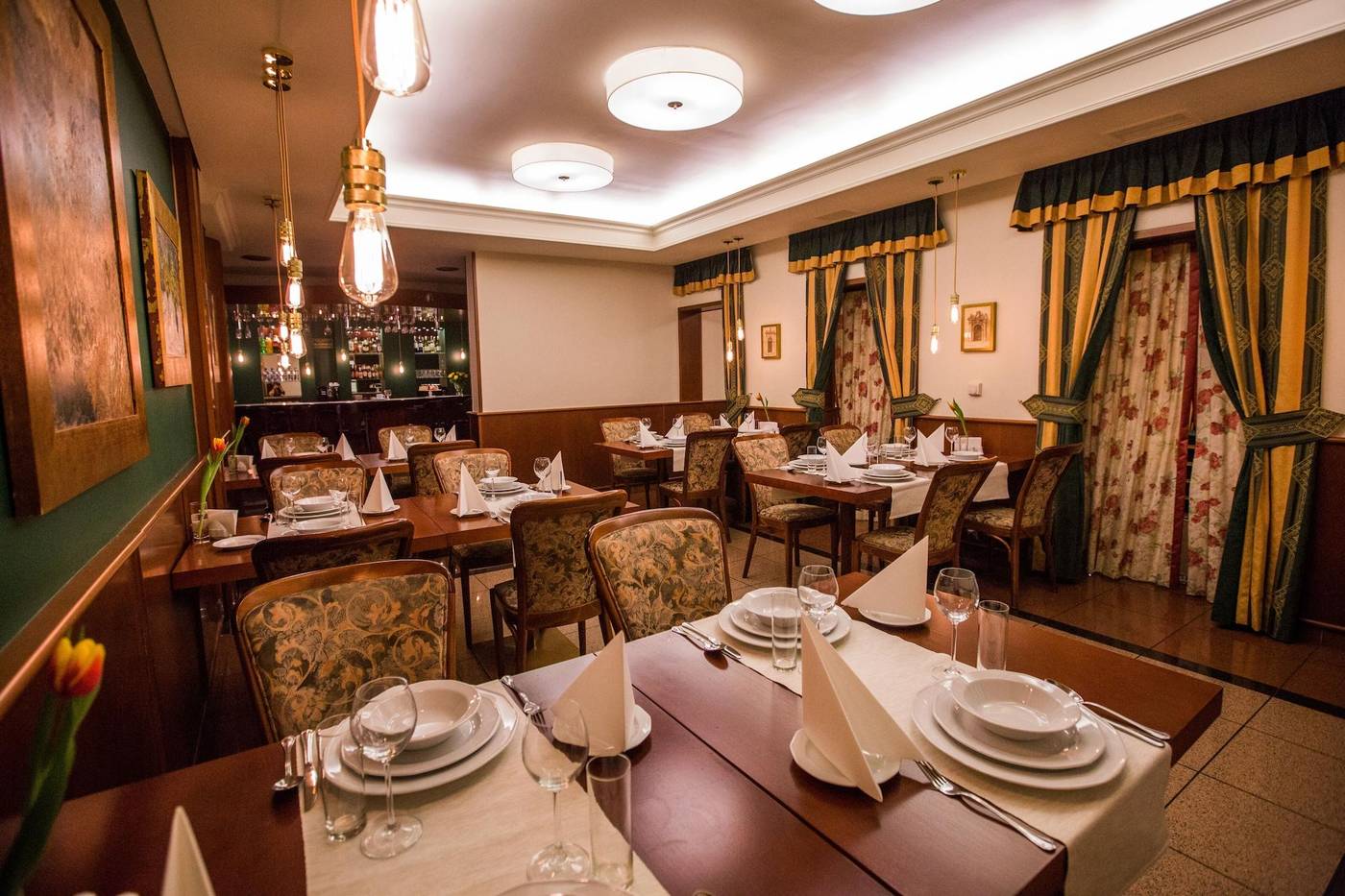 Warsaw---Apartments-Apartamenty-Sadyba-Restaurant-38
