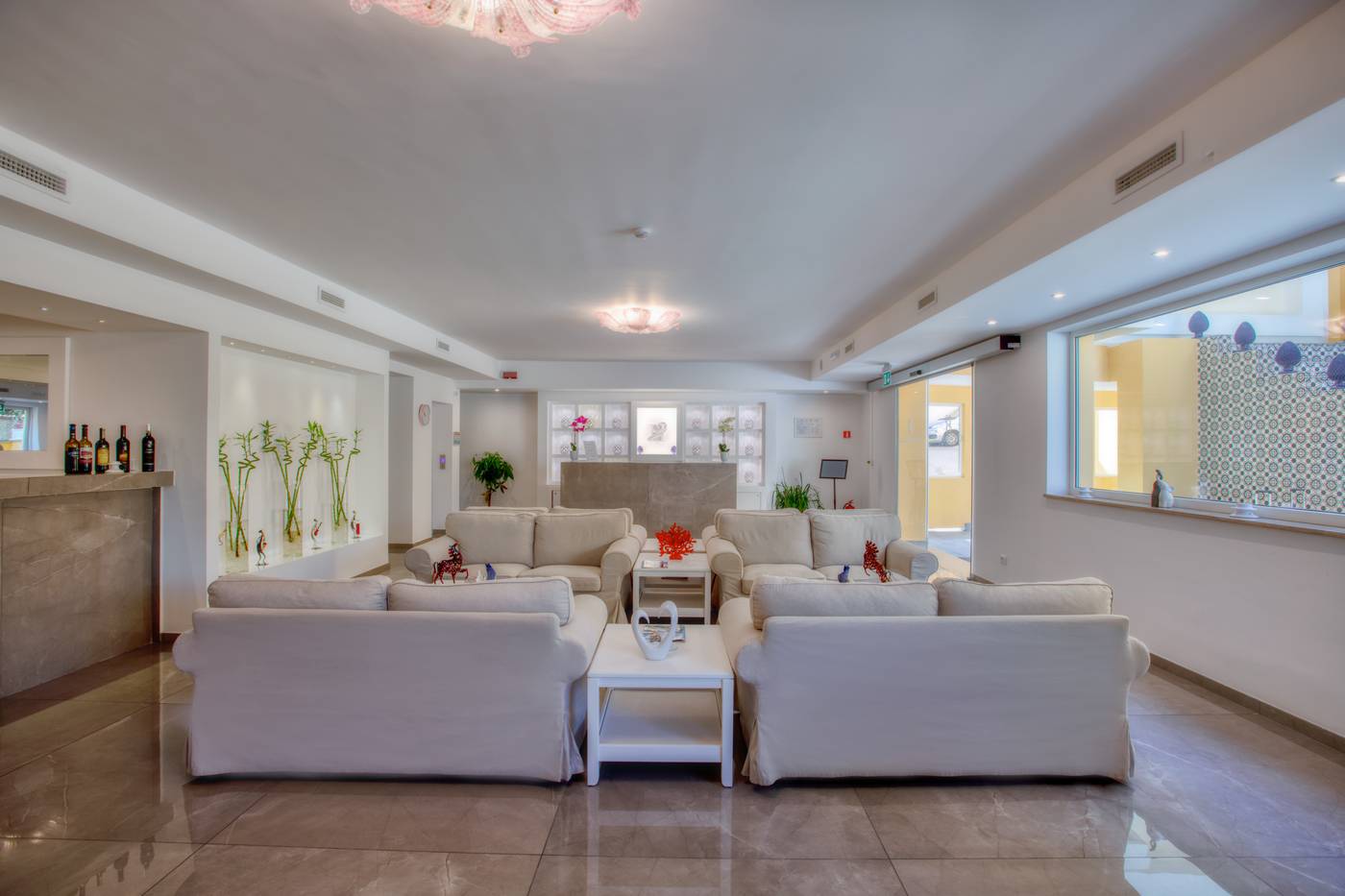 Hotel-Isabella-Sorrento-Lobby-58