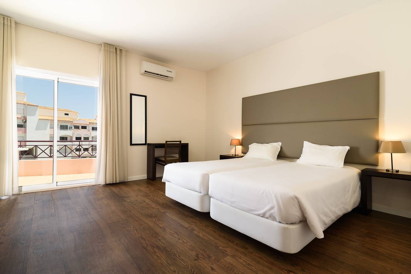 Clube-Vilarosa-Room-26