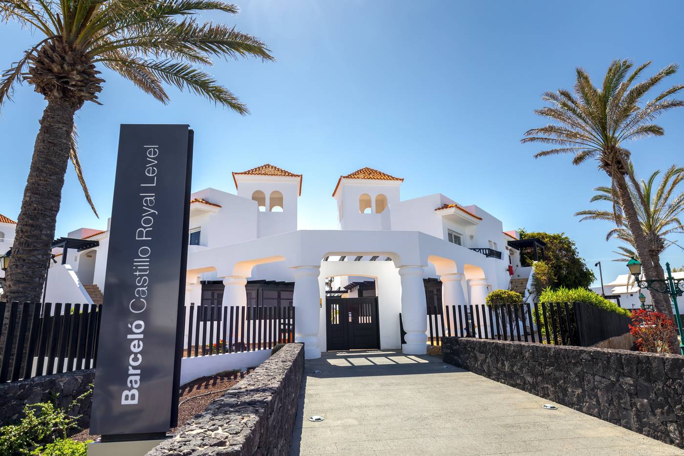 Barcelo-Fuerteventura-Royal-Level--Family-Club--NU-Lobby-18