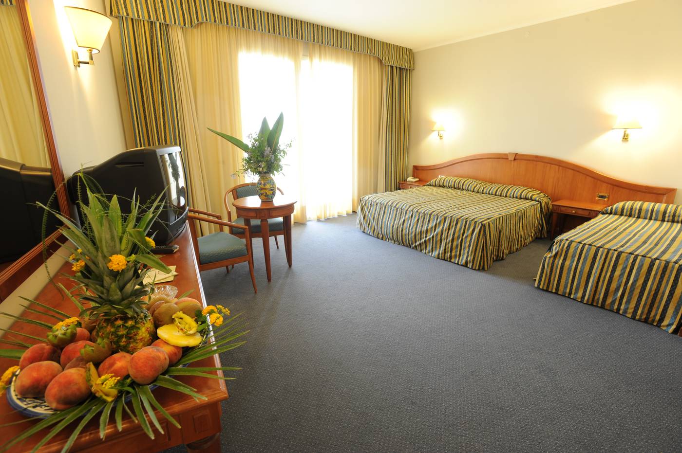 Hotel-President-Room-10