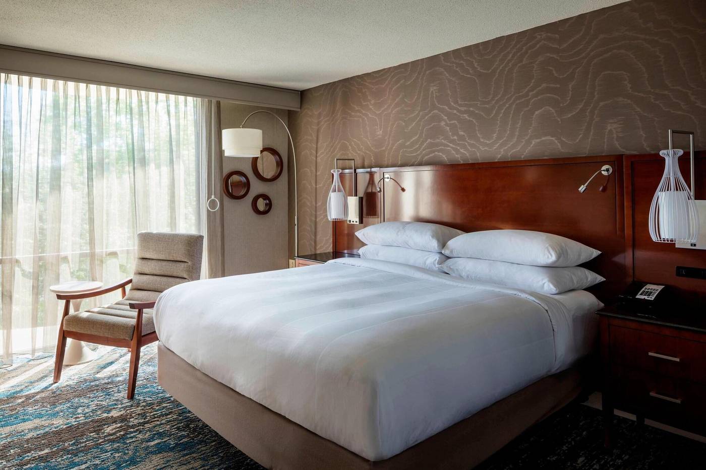 Boston-Marriott-Newton-Room-10