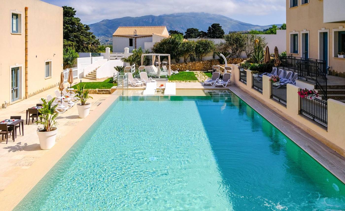 Hotel-Baglio-Di-Scopello-Pool-5