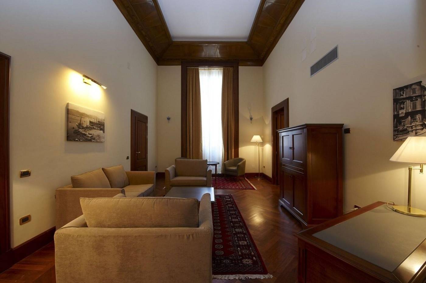 Grand-Hotel-Piazza-Borsa-Room-7