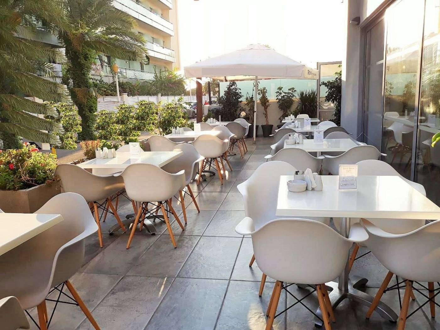 Elite-Hotel-Terrace-3