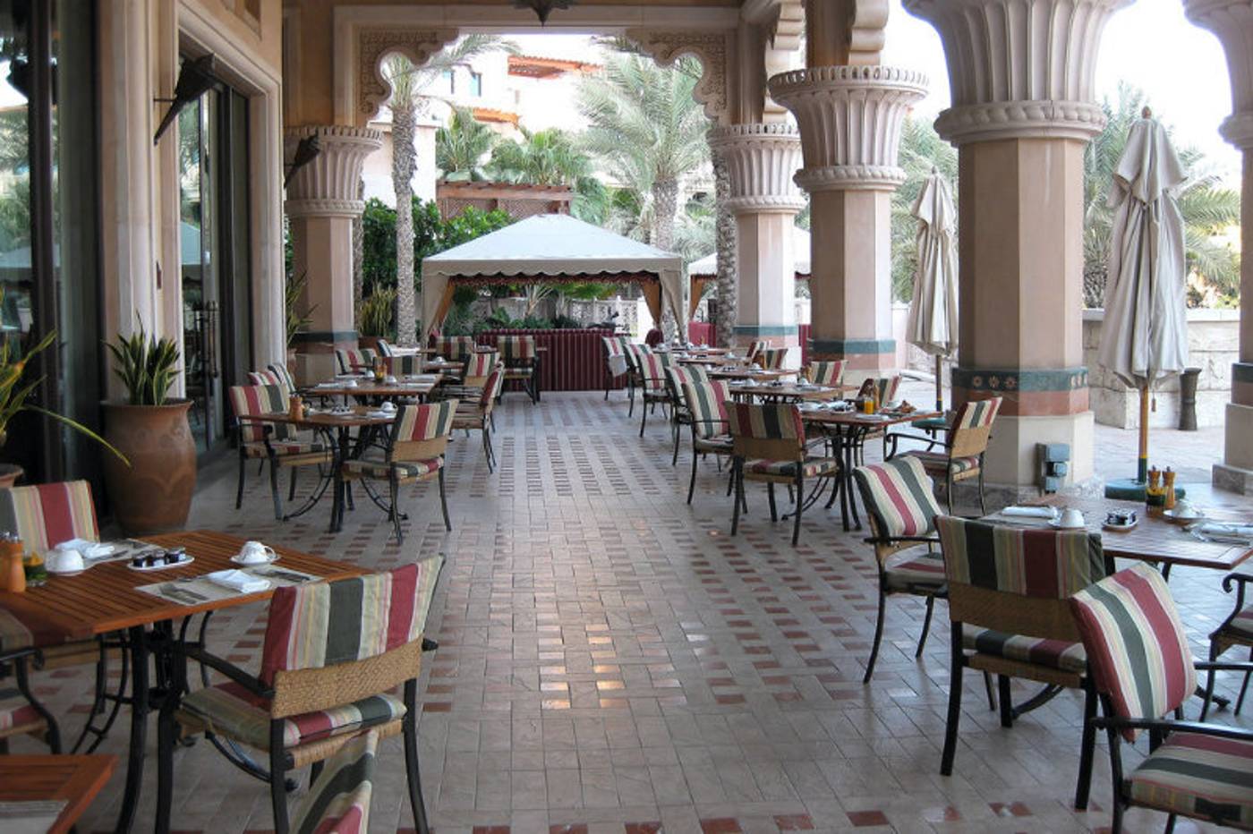 Jumeirah-Dar-Al-Masyaf-Restaurant-21