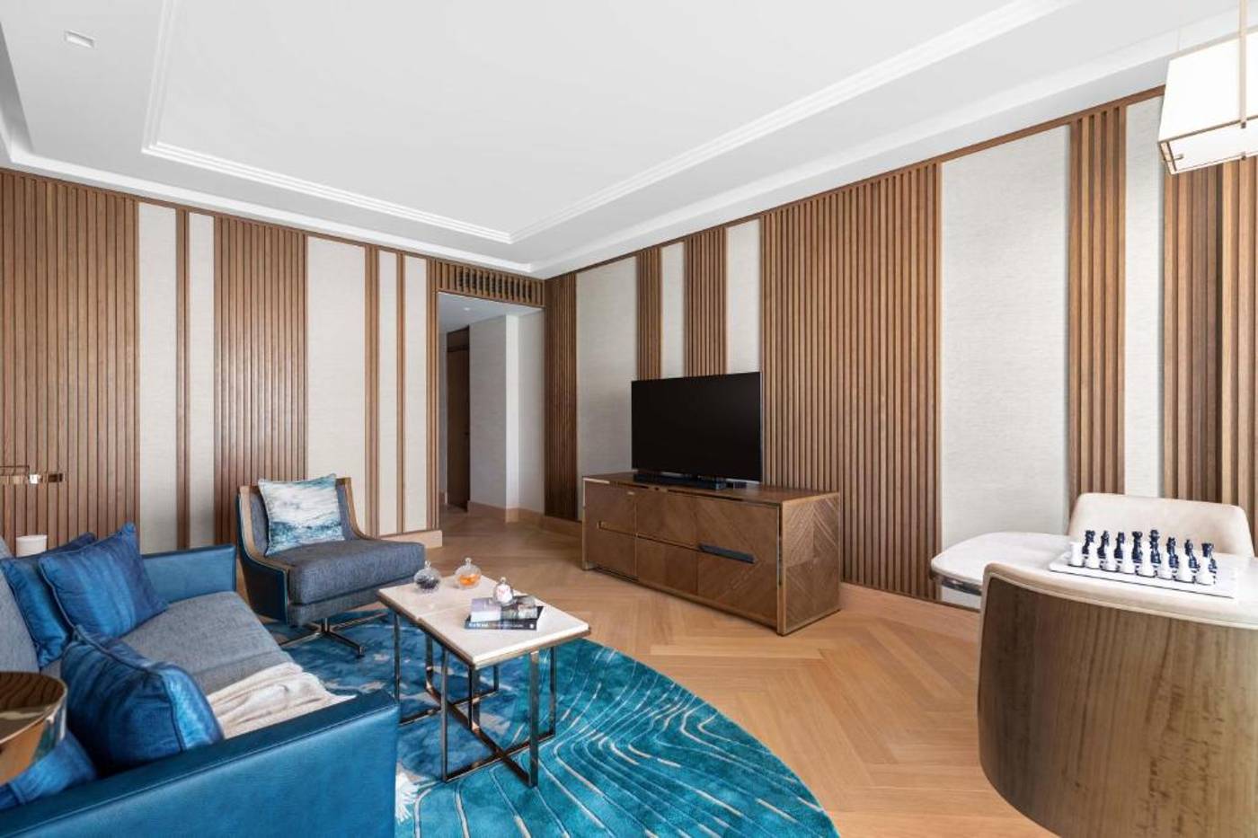 Taj-Exotica-Resort---Spa--The-Palm-Dubai-Room-35