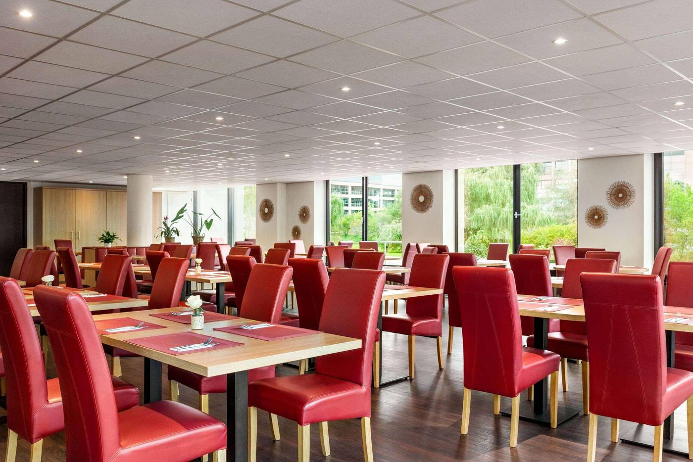 Amedia-Amsterdam-Airport-Trademark-by-Wyndham-Restaurant-48