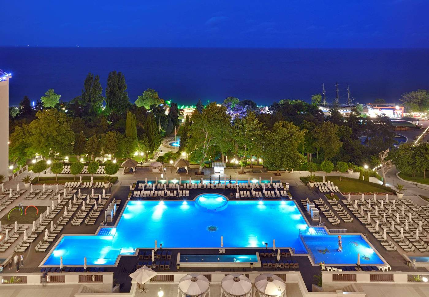 Melia-Grand-Hermitage-Pool-9