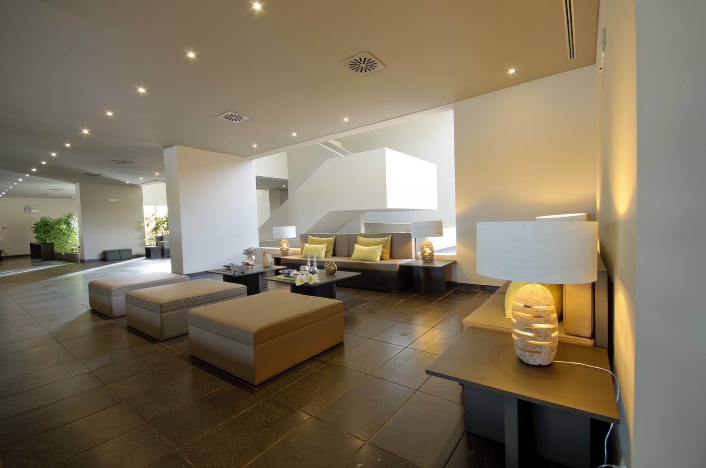 Oasis-Salinas-Sea-Lobby-25