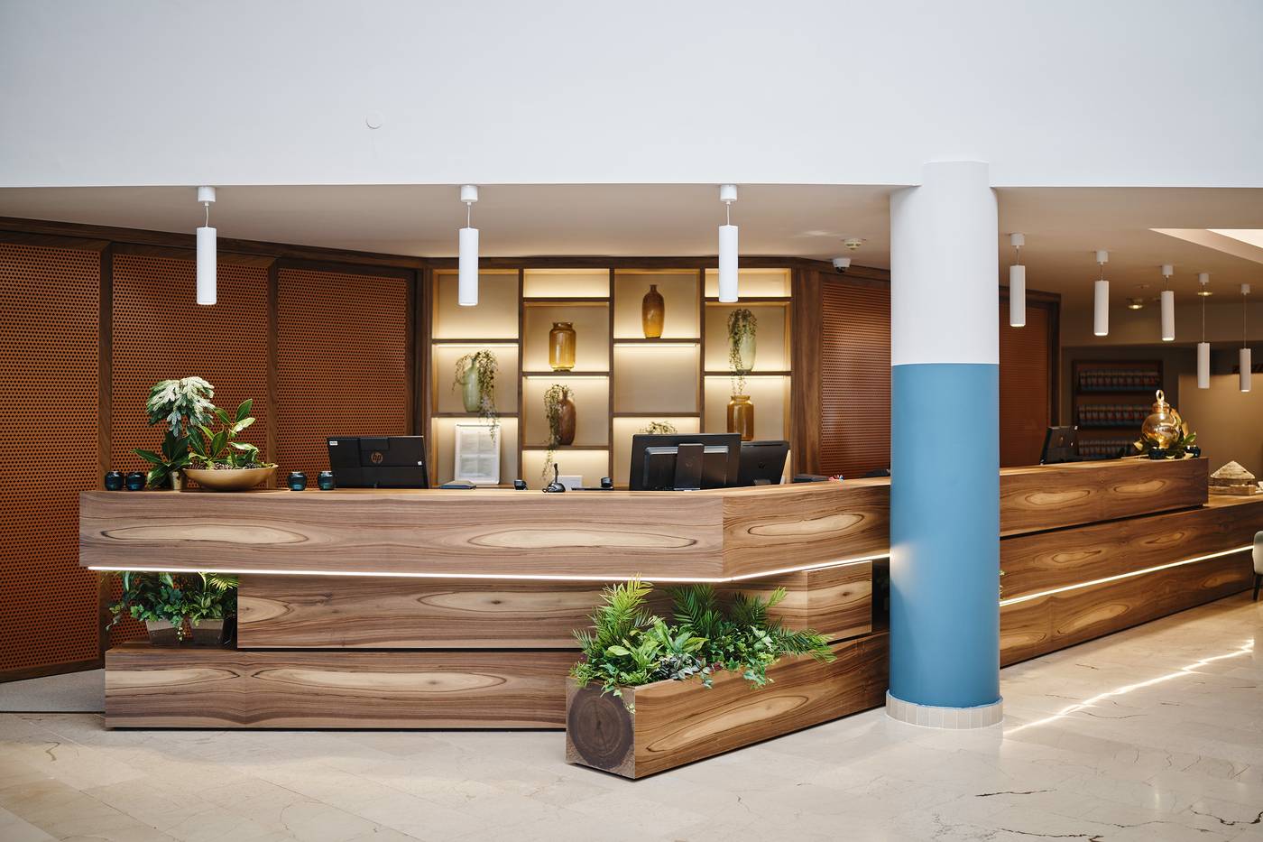 Aminess-Maestral-hotel-Lobby-52