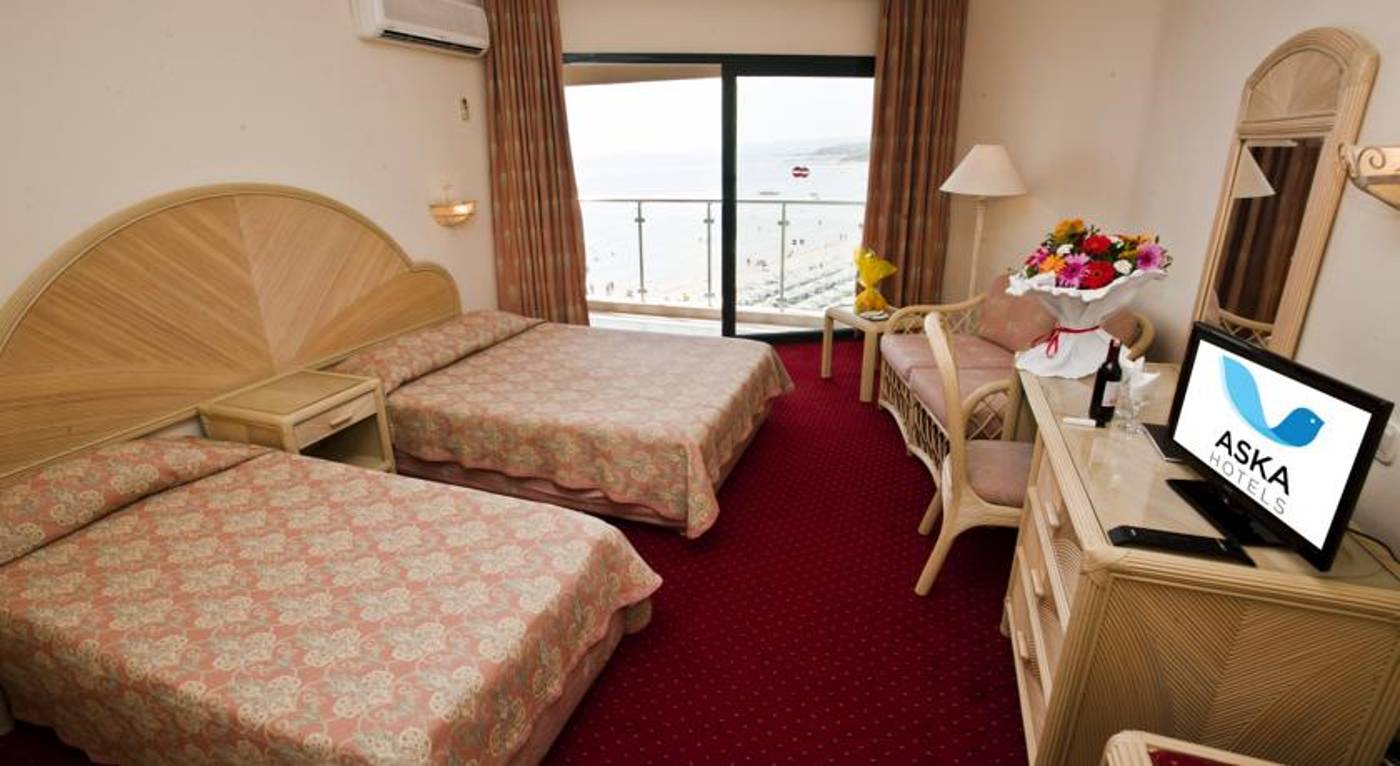 Aska-Just-In-Beach-Room-12