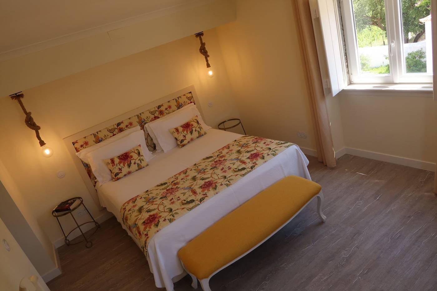 Casa-Palmela---Small-Luxury-Hotels---Villas-Room-53