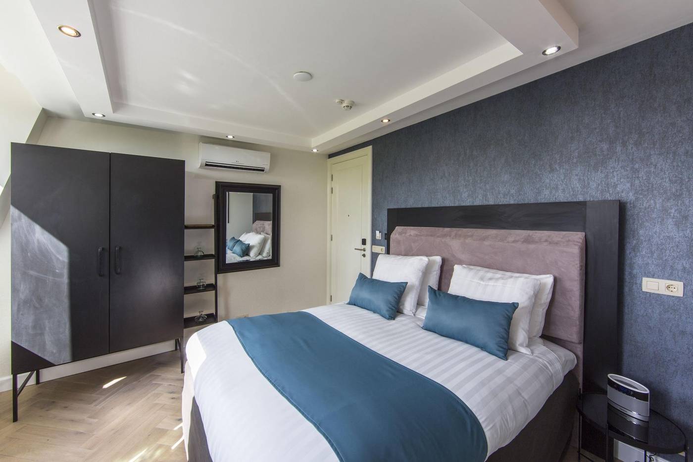 No--377-House-Room-19