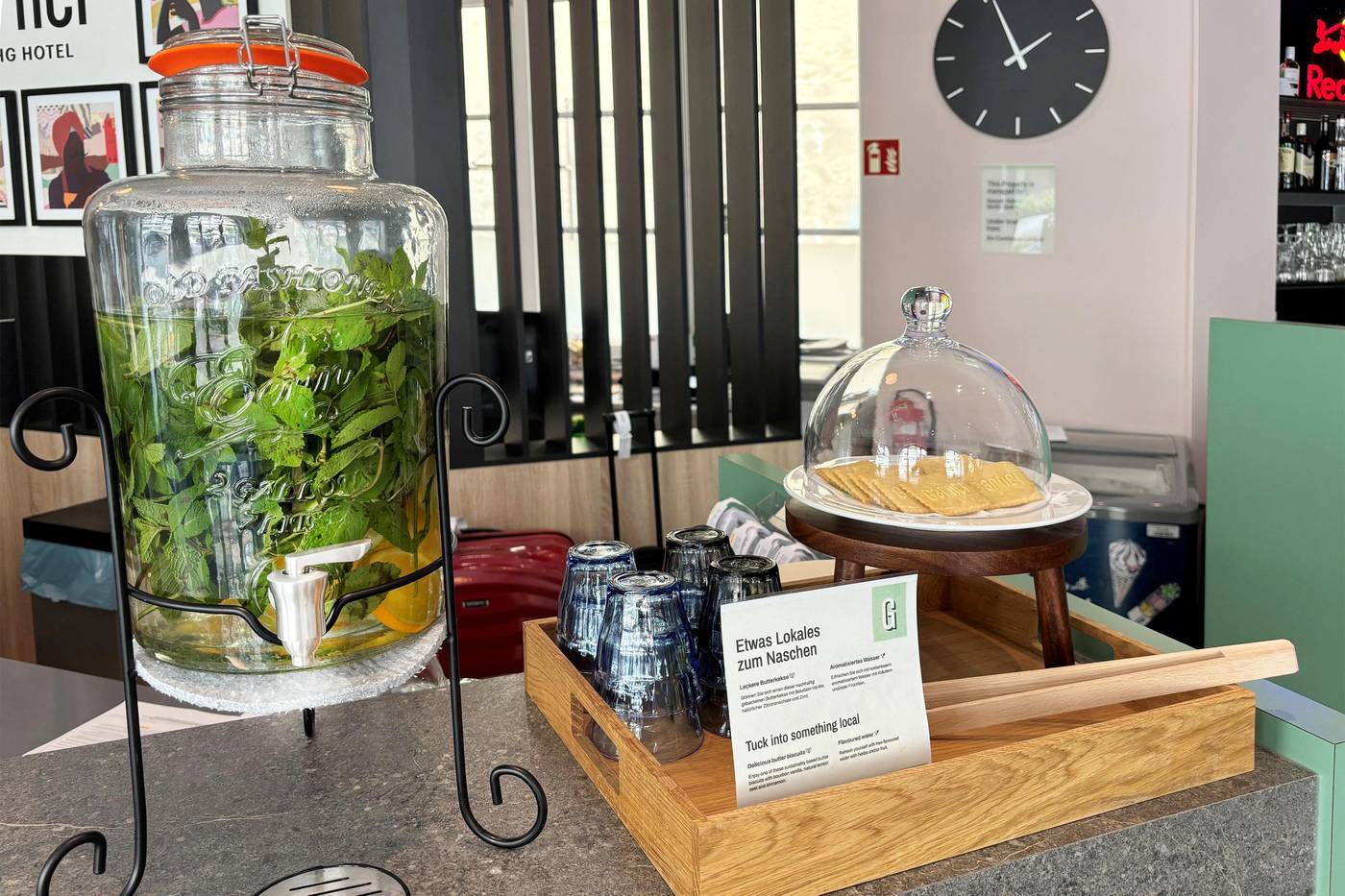 Select-Hotel-Berlin-Checkpoint-Charlie-Lobby-15