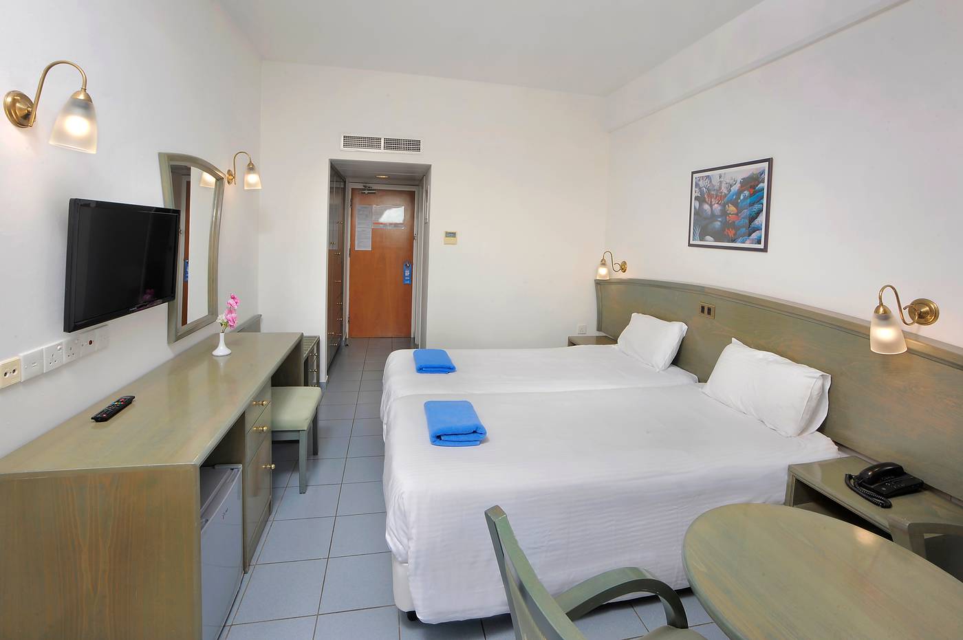 Nissiana-Hotel-and-Bungalows-Room-20