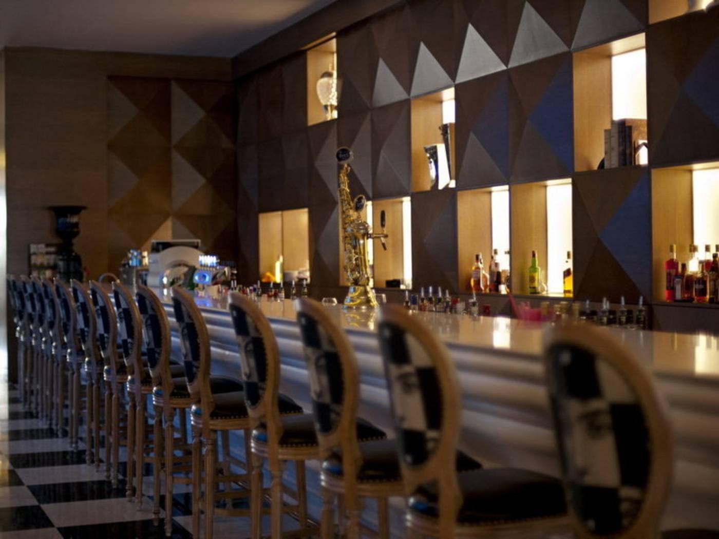 Delphin-Imperial-Bar-52