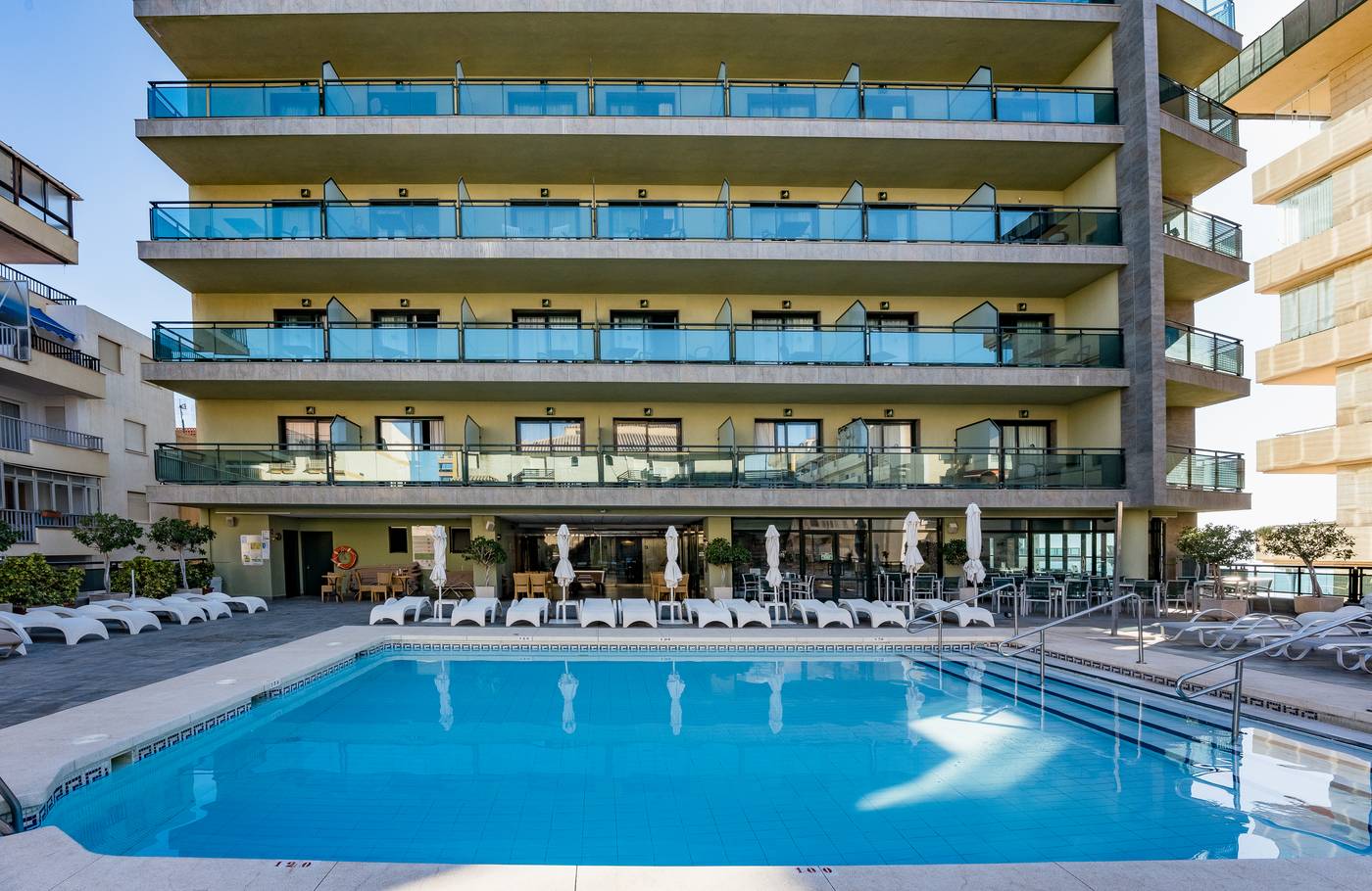 Leonardo-Hotel-Fuengirola-Costa-del-Sol-Pool-2