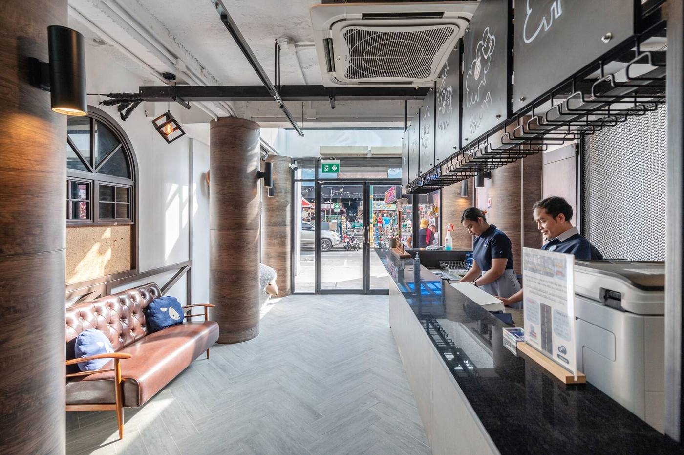 White-Sand-Resortel-Lobby-22