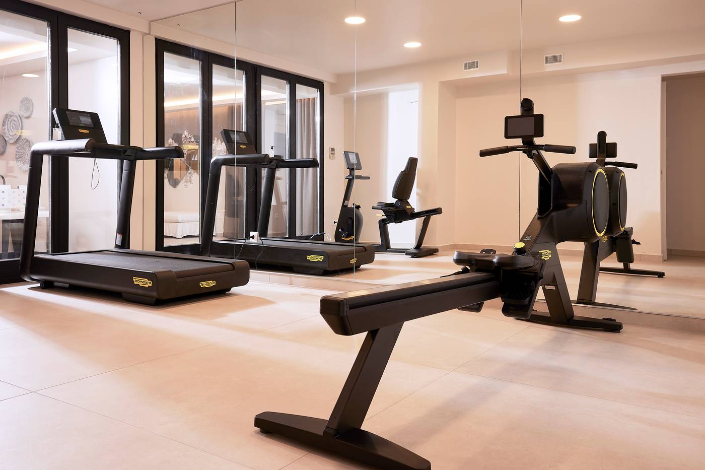 Amazon-Mykonos-Resort---Spa-Sports-and-Entertainment-63