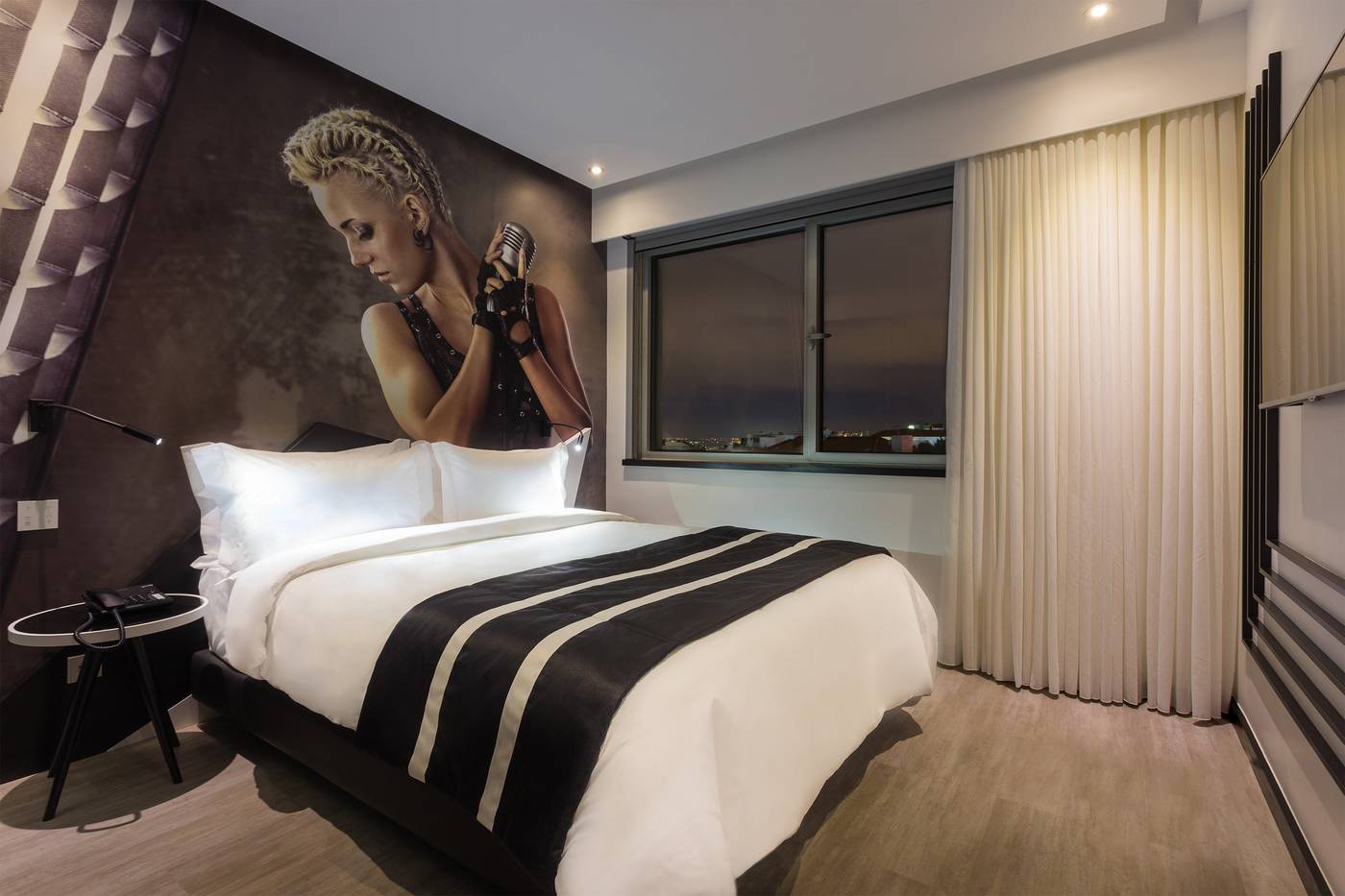 HF-Fenix-Music-Room-21