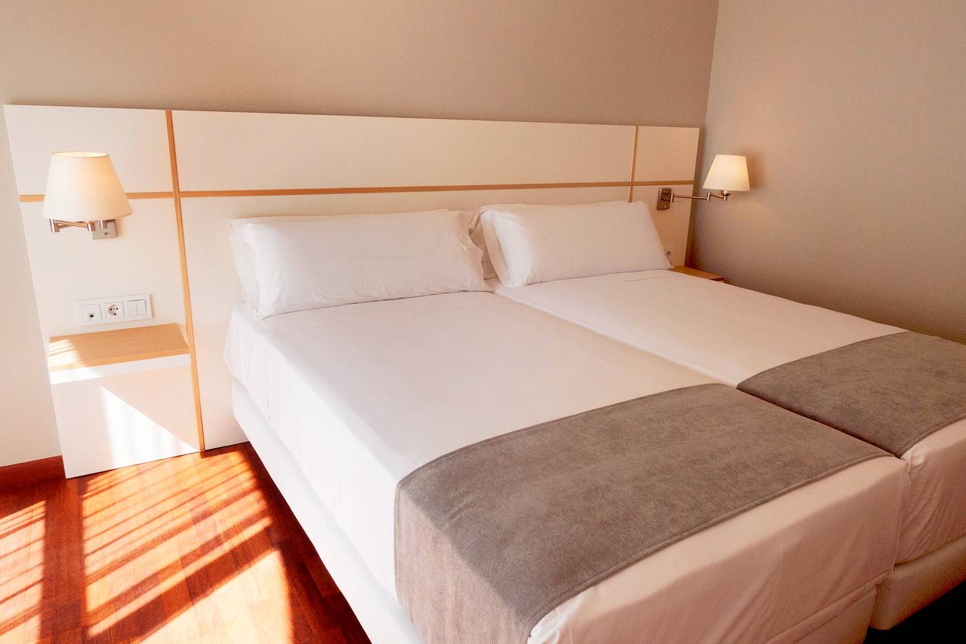 Hotel-Monterrey-Costa-Room-9