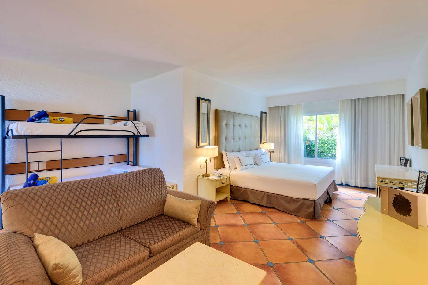 Meli---Zahara-Atlanterra-Room-42