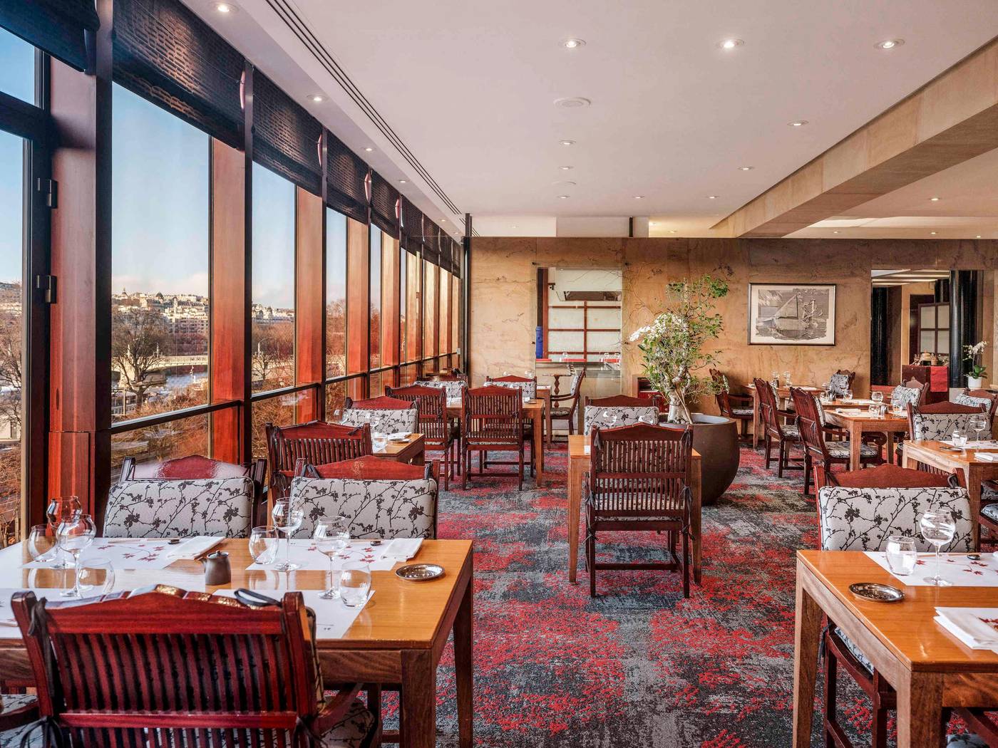 Novotel-Paris-Tour-Eiffel-Restaurant-18