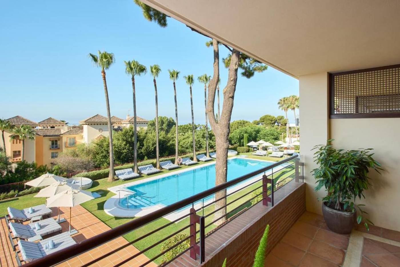 Don-Carlos-Leisure-Resort---Spa-Pool-7