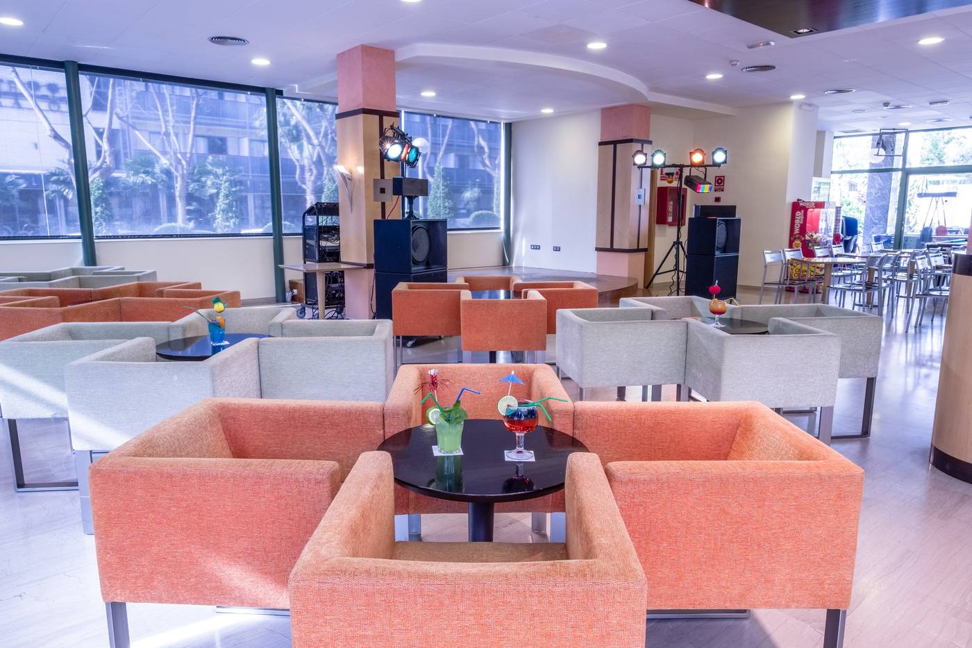 California-Palace-Bar-41